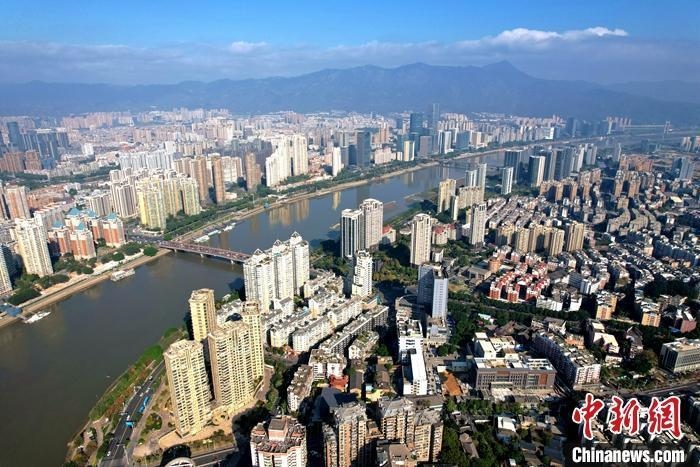 資料圖：城市高樓林立。 <a target='_blank' href='/'>中新社</a>記者 王東明 攝