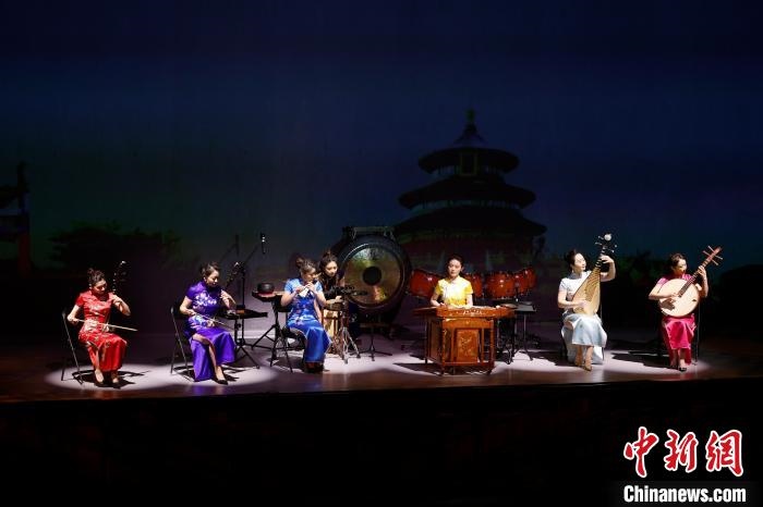 6日，“相約北京”奧林匹克文化節(jié)暨第22屆“相約北京”國(guó)際藝術(shù)節(jié)在京開幕。　<a target='_blank' href='/'>中新社</a>記者 富田 攝