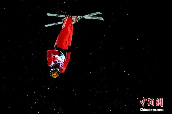 徐夢(mèng)桃在比賽中。<a target='_blank' href='/'>中新社</a>記者 富田 攝