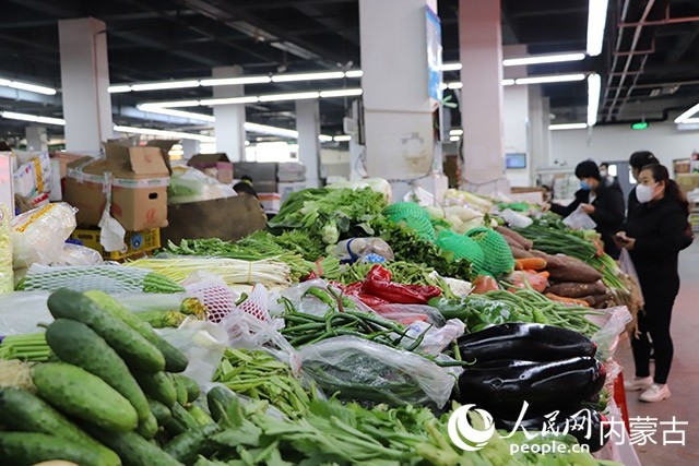 本輪疫情初期的美通農(nóng)產(chǎn)品批發(fā)市場(chǎng)。玉泉區(qū)融媒體中心供圖