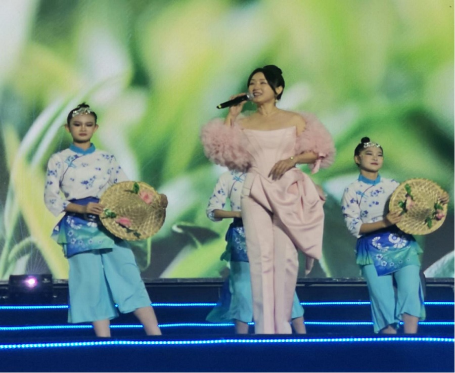 “如七而遇 相思烏?！边@場(chǎng)七夕主題音樂會(huì)甜出圈584.png