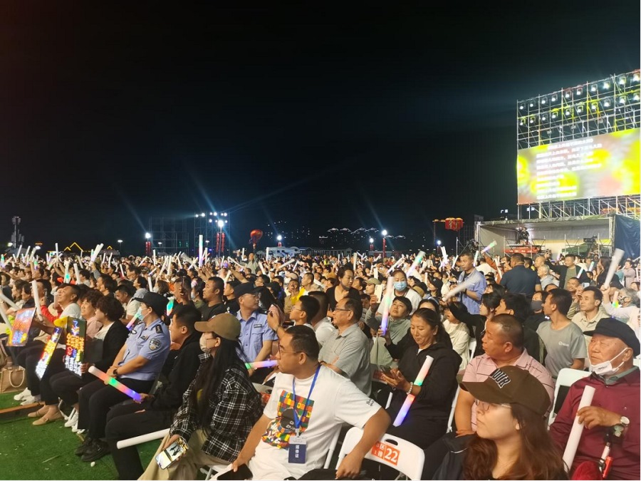 “如七而遇 相思烏?！边@場(chǎng)七夕主題音樂會(huì)甜出圈665.png