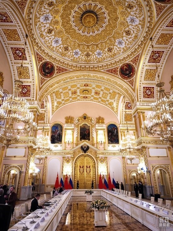 △習(xí)主席和普京總統(tǒng)舉行大范圍會(huì)談的會(huì)場(chǎng)。（總臺(tái)央廣記者潘毅拍攝）