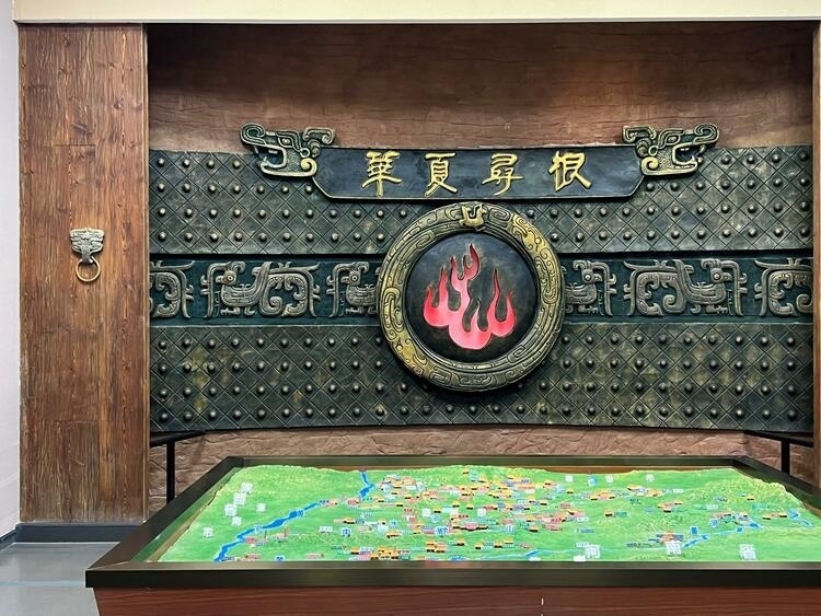 鑒往知來，跟著總書記學(xué)歷史丨走進(jìn)一座博物館，尋根五千年中華文明