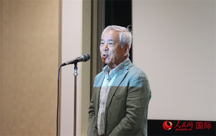 展覽名譽(yù)顧問(wèn)、日本前文化廳長(zhǎng)官青柳正規(guī)致辭。（人民網(wǎng) 許可攝）