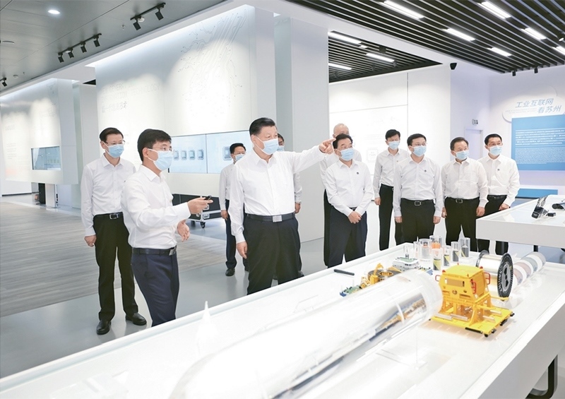 2023年7月5日至7日，中共中央總書記、國家主席、中央軍委主席習近平在江蘇考察。這是5日下午，習近平在蘇州工業(yè)園區(qū)考察。 新華社記者 鞠鵬/攝