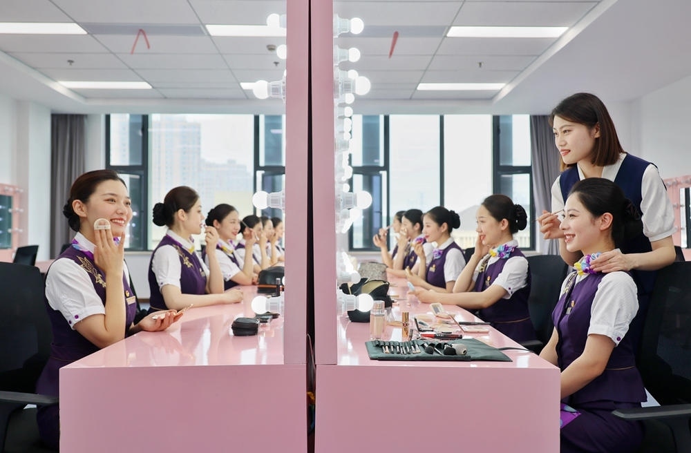 形象妝容塑造。