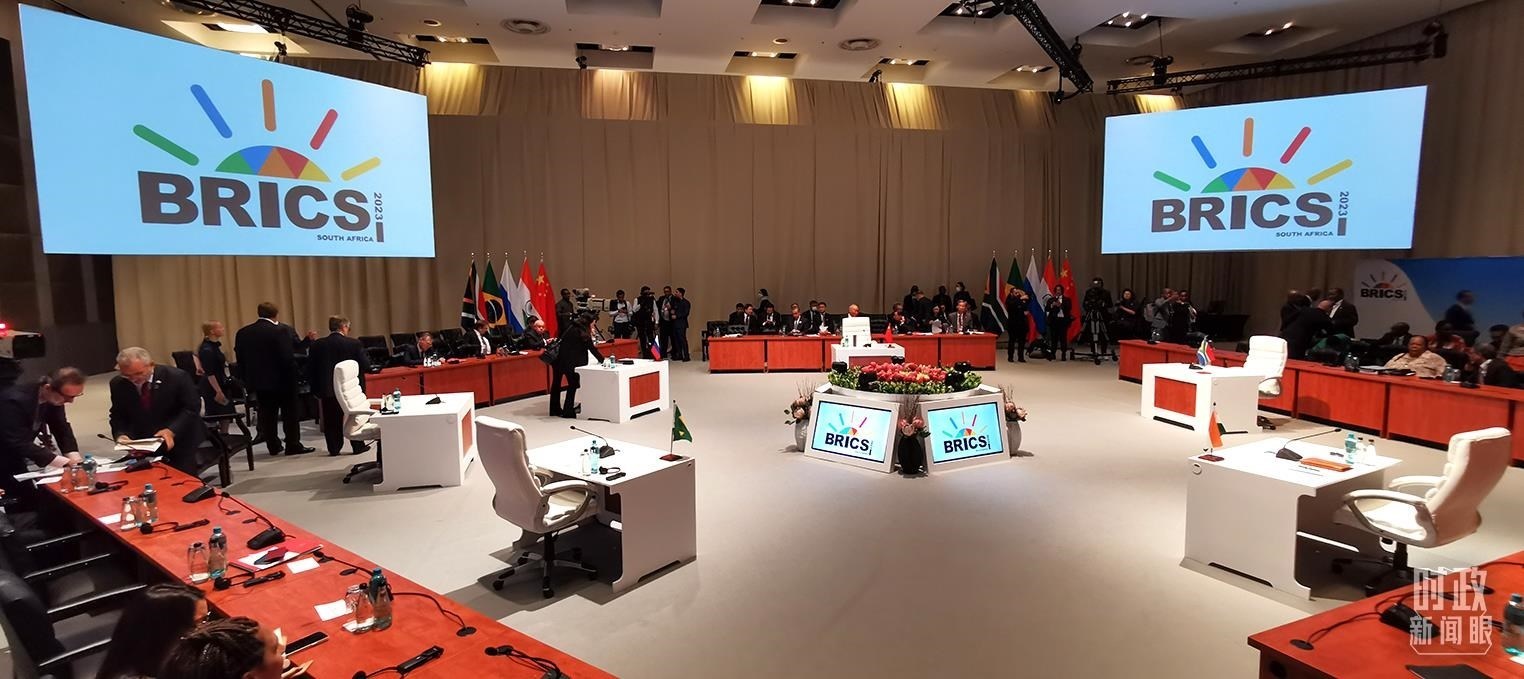 △23日上午，金磚國家領導人第十五次會晤在這里舉行。這是會晤開始前的場景。（總臺央視記者李錚拍攝）