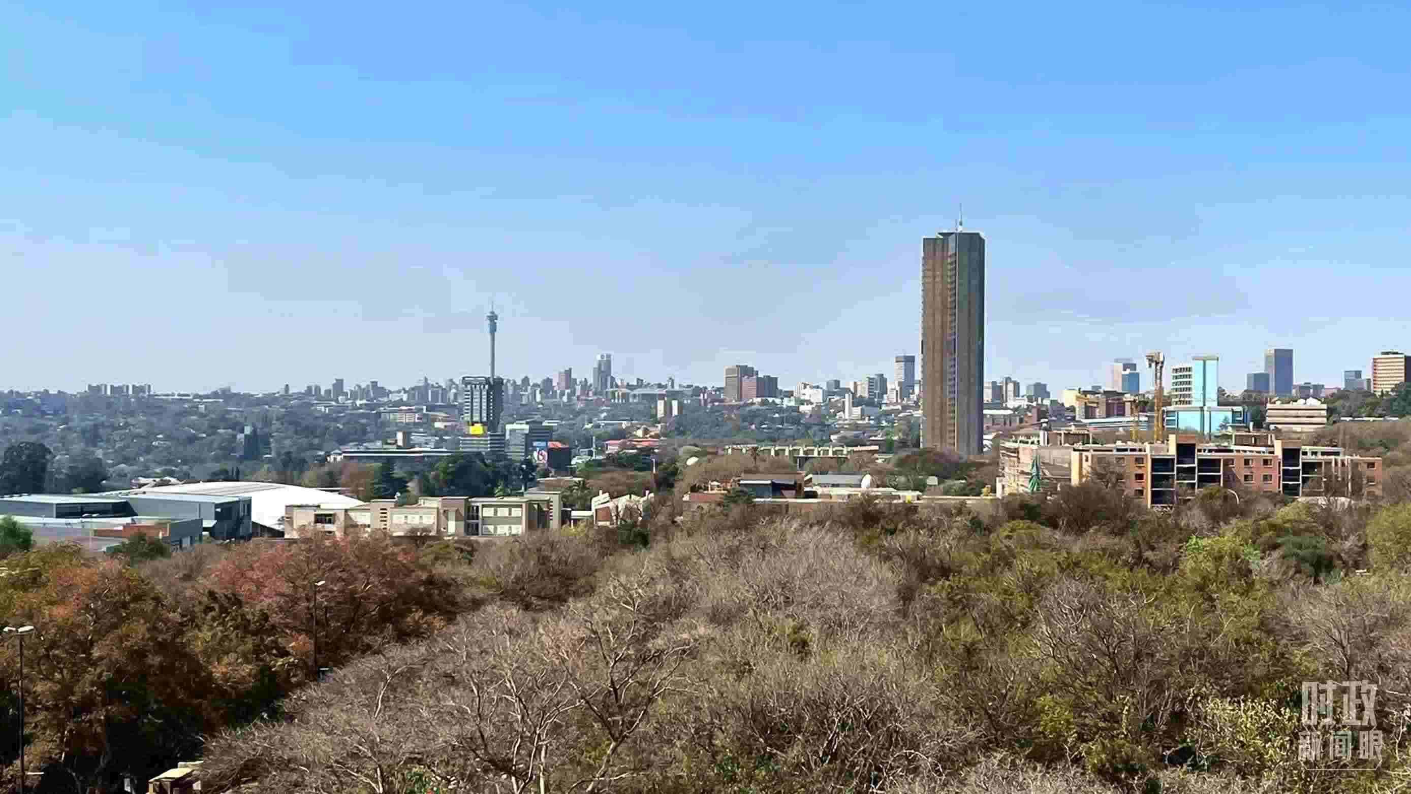 △約翰內斯堡城市天際線。（總臺記者馬培敏拍攝）