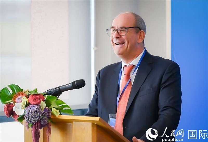 圖為倫敦?戶港代表致辭。人民網(wǎng) 郭錦標(biāo)攝