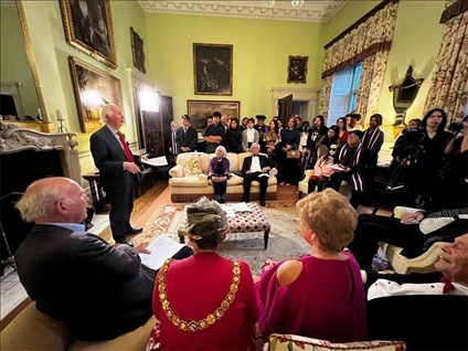 藝術(shù)節(jié)舉辦的人文交流活動。主辦方供圖