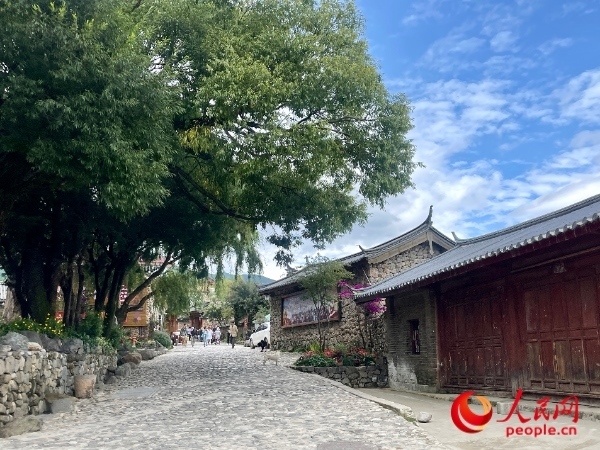 玉湖村村景。人民網(wǎng) 周靜圓攝