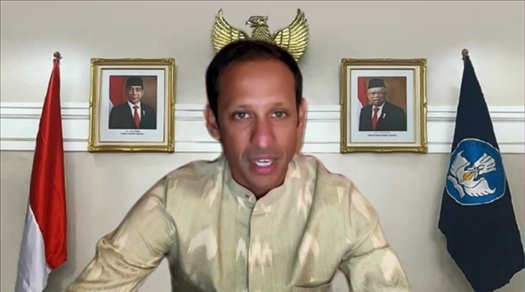 印尼教育、文化、研究和技術(shù)部部長(zhǎng)納迪姆·馬卡里姆發(fā)表視頻致辭（清華大學(xué)東南亞中心供圖）