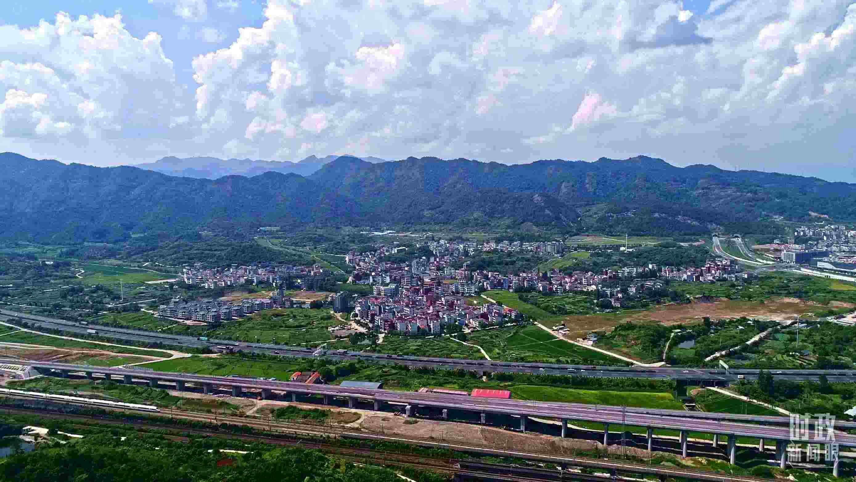 △李祖村航拍。（總臺央視記者范凱拍攝）