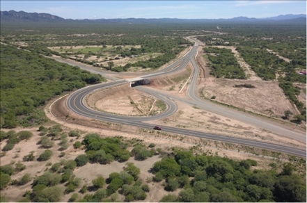 埃爾埃斯皮諾公路項(xiàng)目互通立交航拍。中國(guó)中鐵供圖