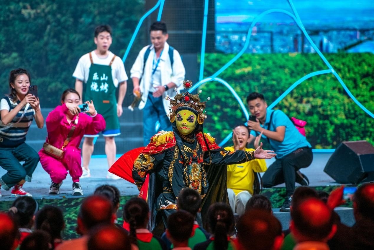 現(xiàn)場(chǎng)演出。樂山市委宣傳部供圖