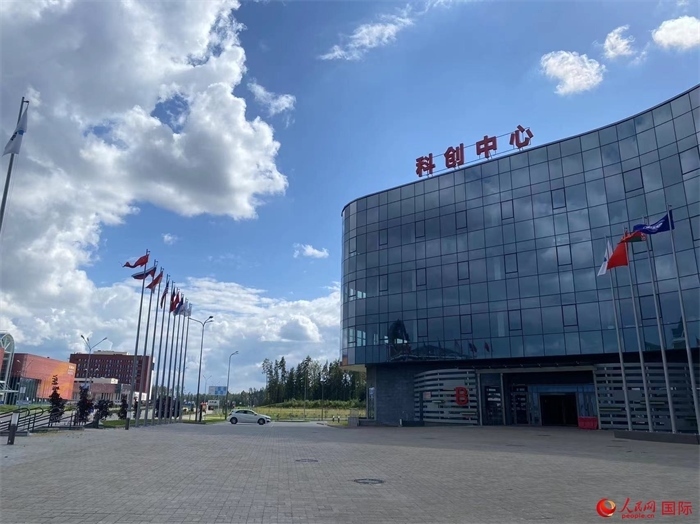 中白科技成果產(chǎn)業(yè)化創(chuàng)新中心大樓。人民網(wǎng)記者 王震攝