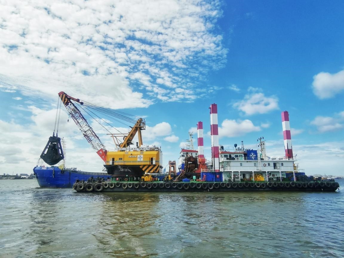 烏拉圭蒙得維的亞Capurro漁港船塢區(qū)域疏浚工程施工照片。受訪者供圖