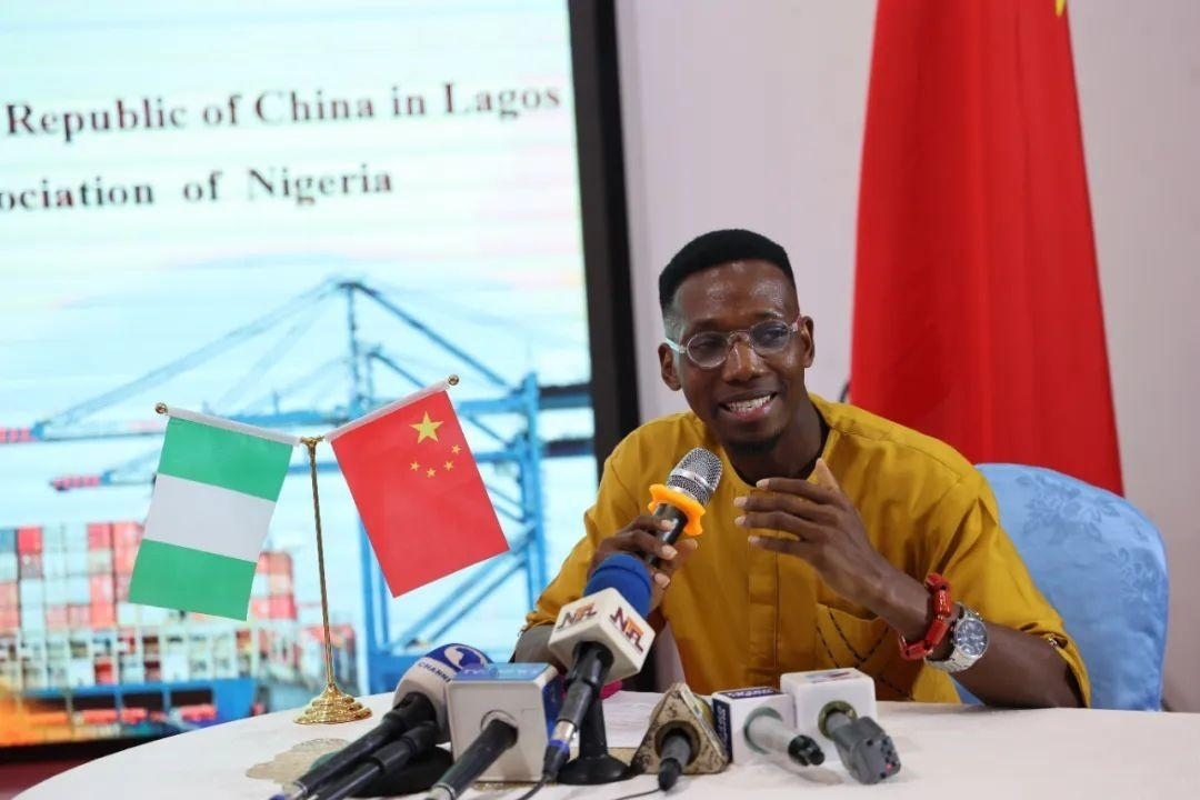 尼日利亞孔子學院留華同學會會長吳文仲分享經驗。駐拉各館總領館供圖