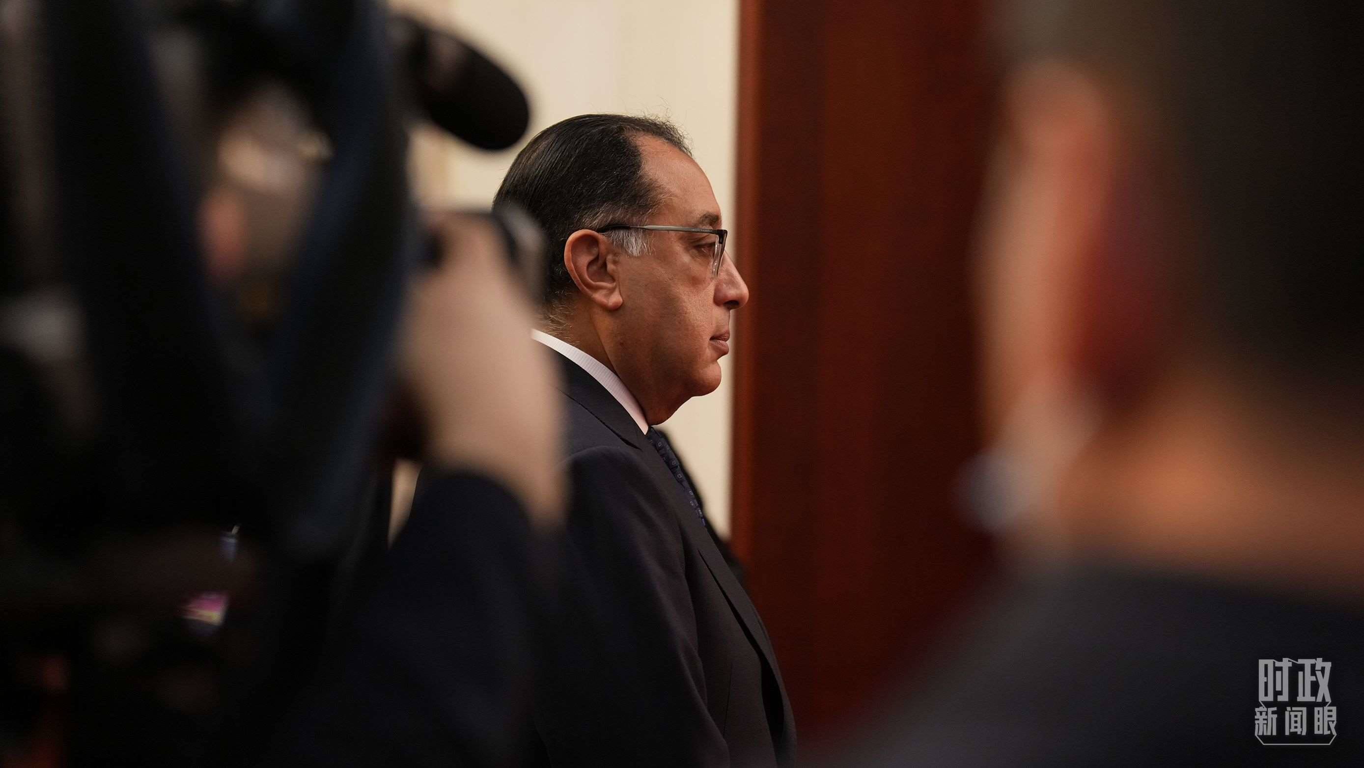 △人民大會堂，埃及總理馬德布利正在等候會見開始。（總臺國廣記者李晉拍攝）