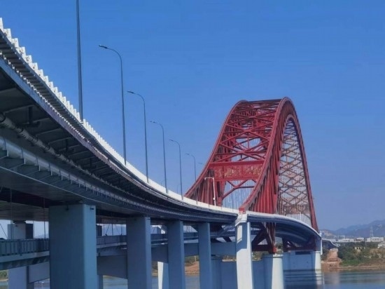 清水塘大橋側(cè)面。本報記者 常雯宜攝