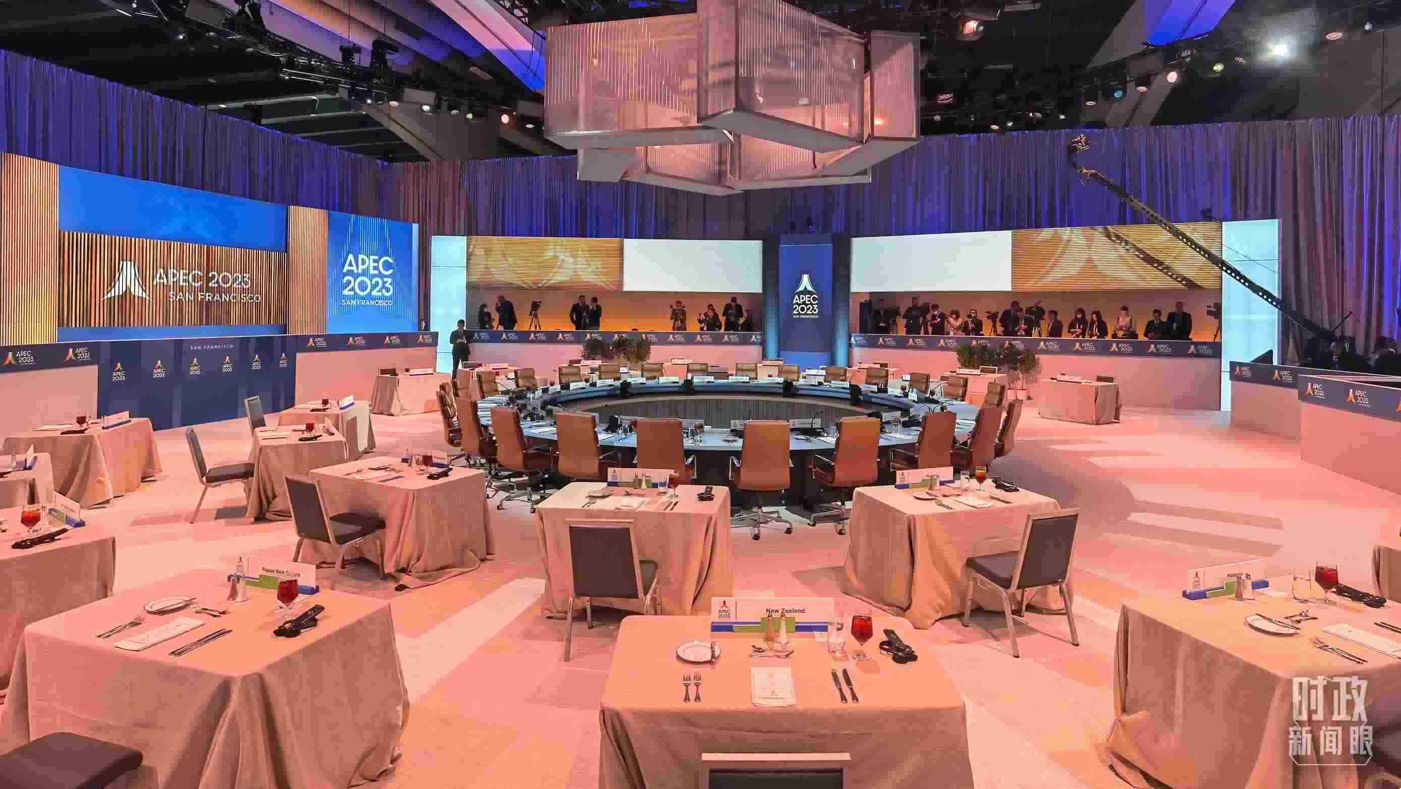 △會議開始前的現(xiàn)場。（總臺央視記者石丞拍攝）