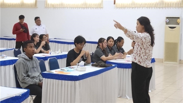 巴陵康孔子學院外方院長普拉巴介紹孔子學院情況。主辦方供圖