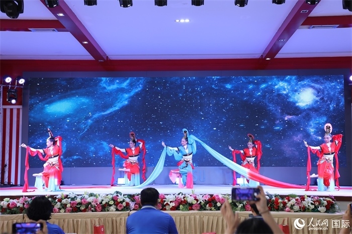 才藝表演環(huán)節(jié)。人民網(wǎng)記者 孫廣勇攝