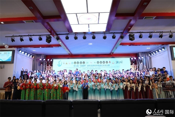 獲獎選手合影。人民網(wǎng)記者 孫廣勇攝