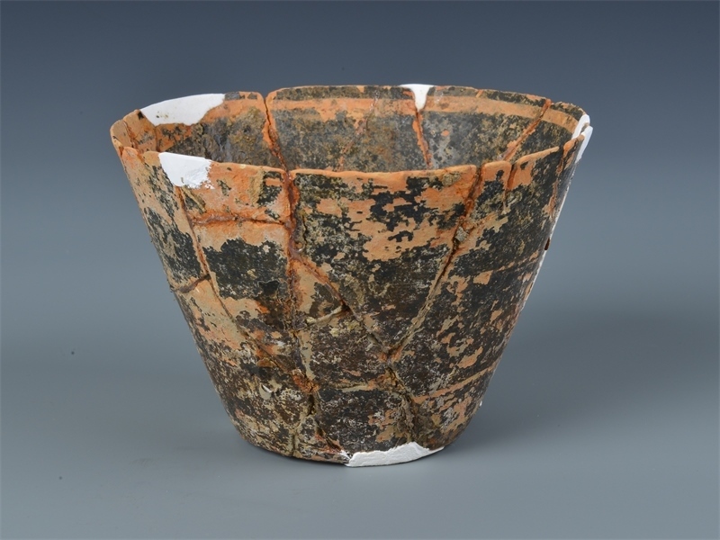 出土的蛋殼彩陶杯。國(guó)家文物局供圖