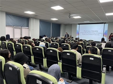 現(xiàn)場(chǎng)宣講中企。主辦方供圖