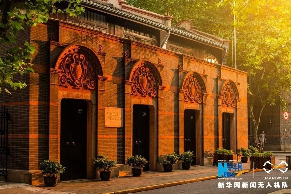 晨曦下的中共一大會址紀念館。新華網 吳愷 攝