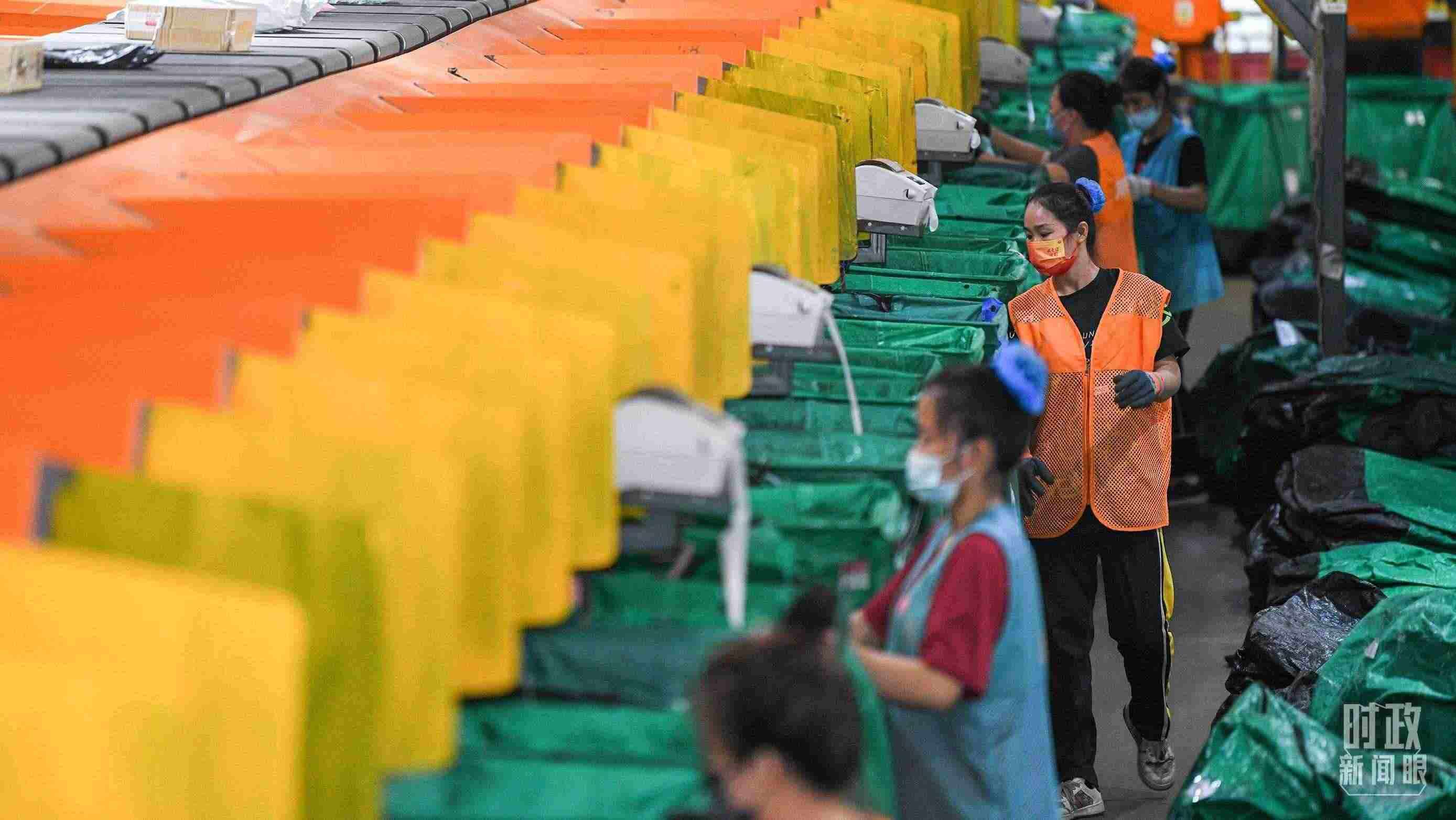 △今年“雙11”當(dāng)天全國快遞業(yè)務(wù)量達(dá)6.39億件。