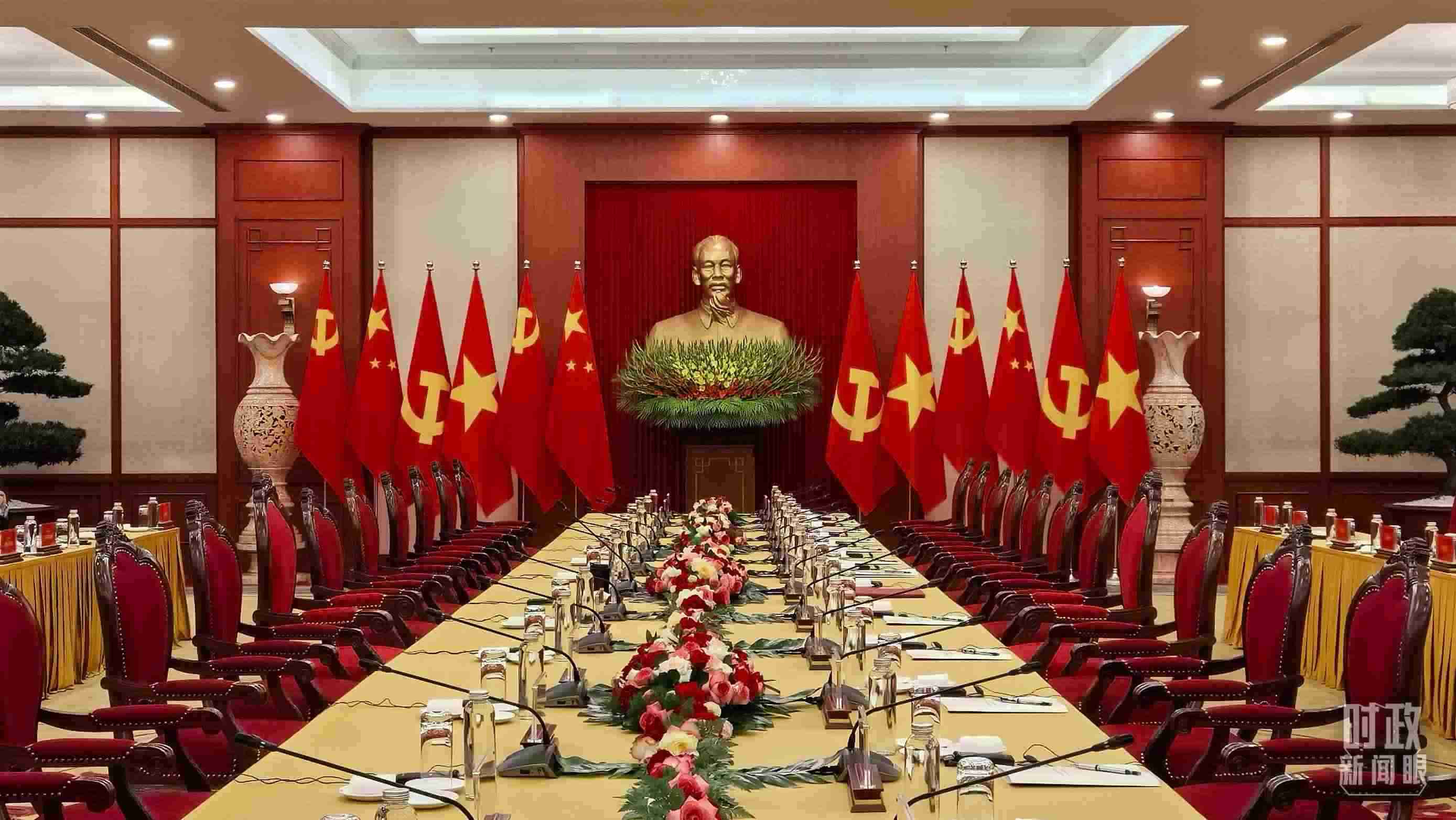 △當(dāng)?shù)貢r間12月12日下午，習(xí)近平在這里與阮富仲舉行會談，這是會談開始前的場景。（總臺央視記者邢彬拍攝）