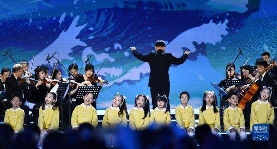 12月16日拍攝的第五屆海南島國際電影節(jié)開幕式現(xiàn)場。