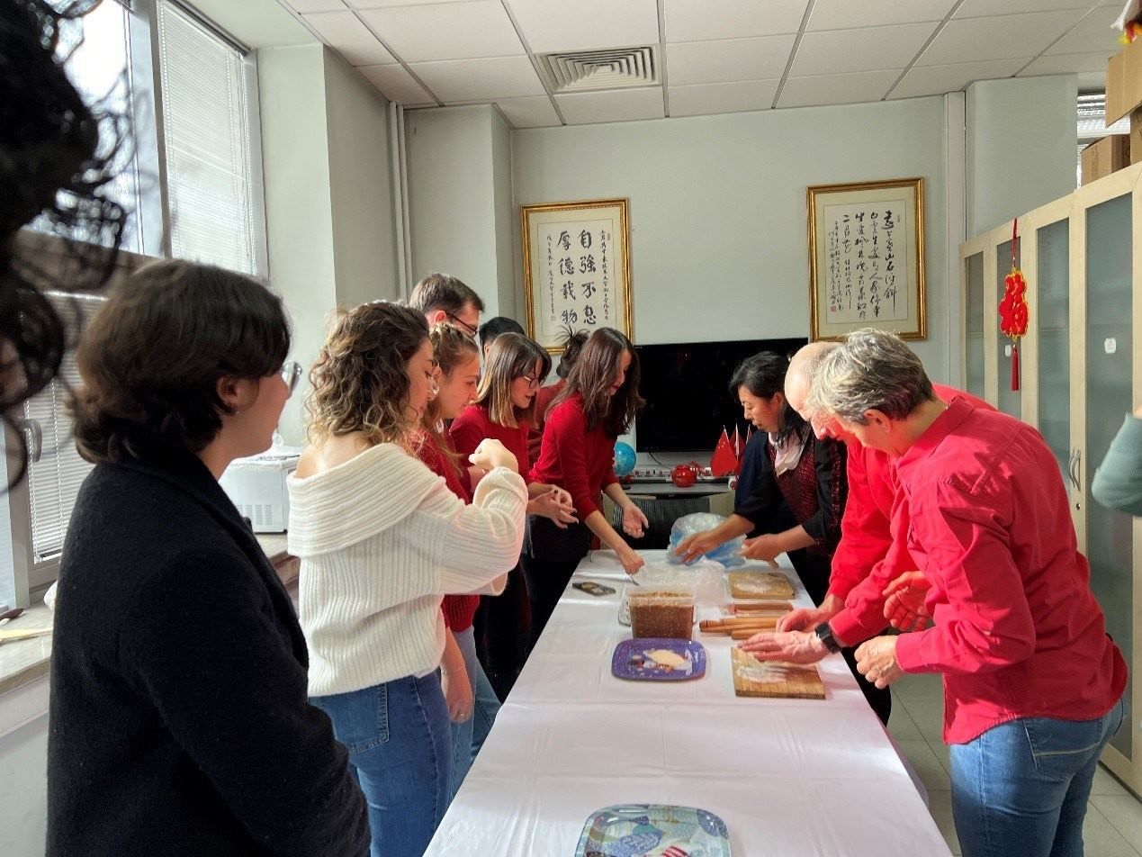 餃子工作坊現(xiàn)場(chǎng)。中東技術(shù)大學(xué)孔院供圖