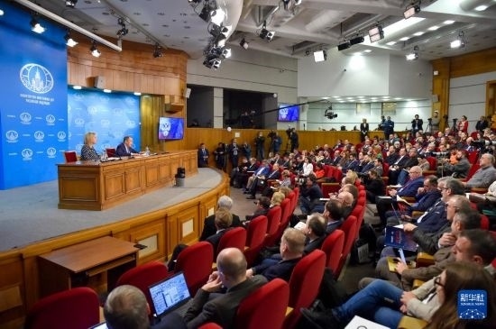 1月18日，在俄羅斯首都莫斯科，俄羅斯外長拉夫羅夫回答記者提問。新華社發(fā)（亞歷山大攝）