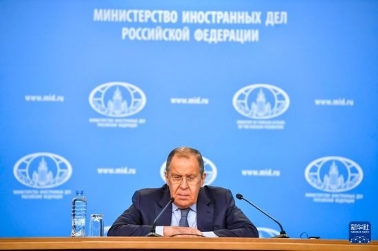 1月18日，在俄羅斯首都莫斯科，俄羅斯外長拉夫羅夫回答記者提問。新華社發(fā)（亞歷山大攝）