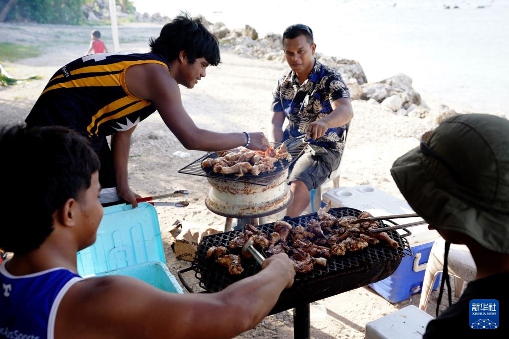 1月20日，當(dāng)?shù)厝嗽阼敽＿厽?。新華社記者 王申 攝