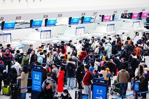 2024年春運(yùn)首日，大興機(jī)場(chǎng)預(yù)計(jì)保障進(jìn)出港旅客13.59萬(wàn)人次。大興機(jī)場(chǎng)供圖