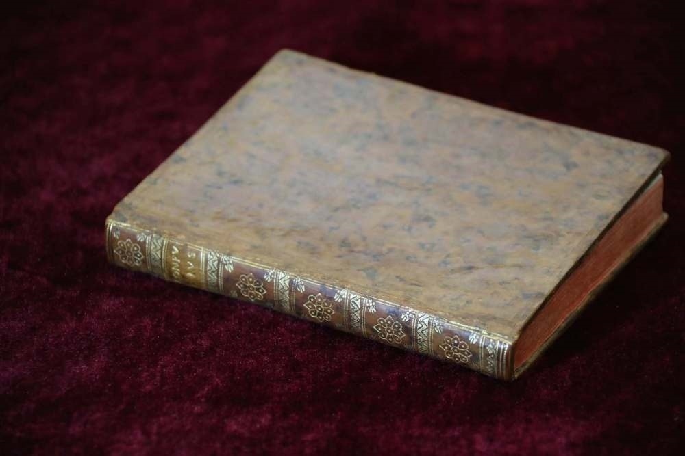 這是典藏于中國(guó)國(guó)家圖書(shū)館的《論語(yǔ)導(dǎo)讀》。