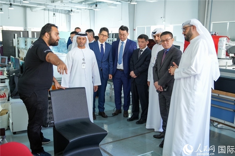 參觀培訓(xùn)中心。人民網(wǎng)塔里克·易卜拉欣攝