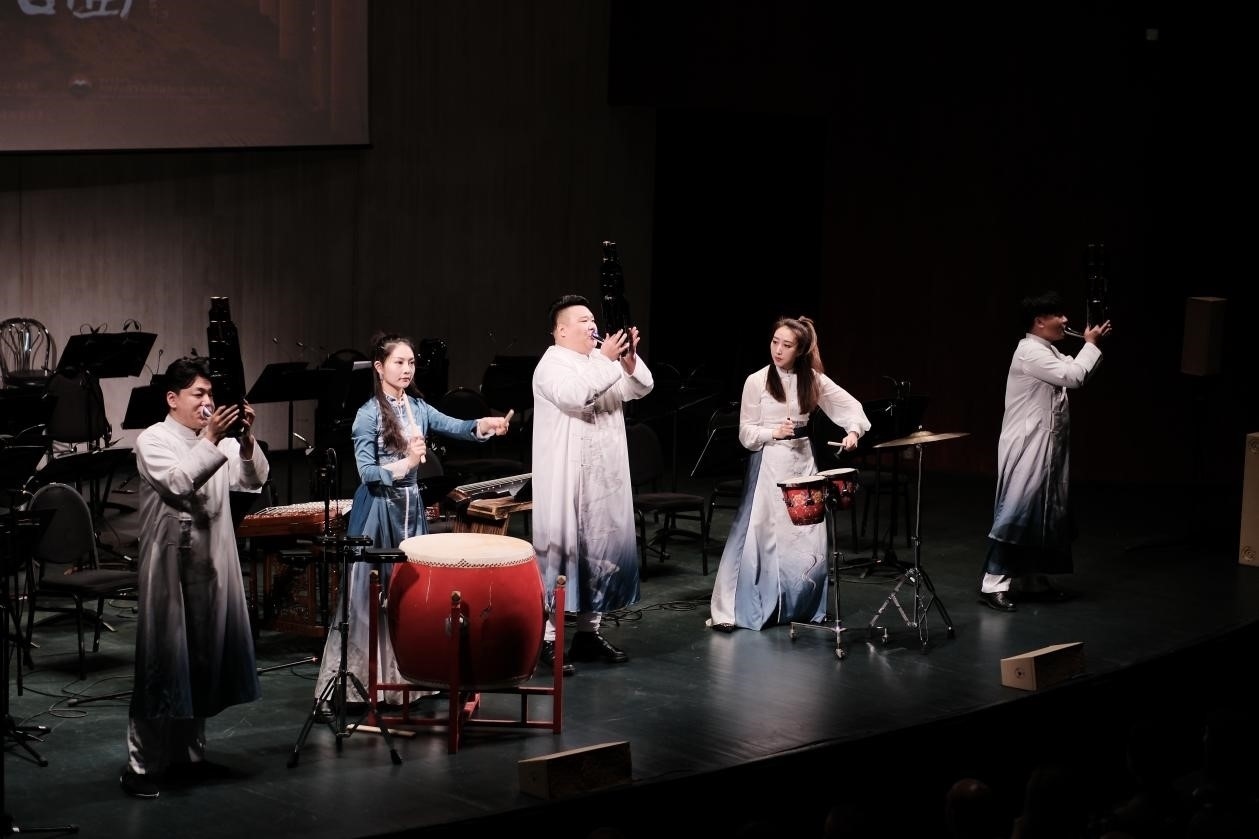 2024“歡樂春節(jié)”新春民族音樂會(huì)演出現(xiàn)場(chǎng)。于子恒攝