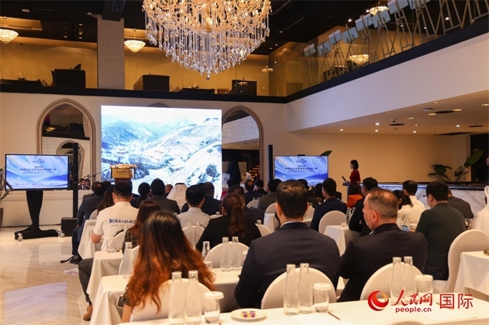 2日，“你好！中國(guó)”——2024中國(guó)北方冰雪旅游海外推廣季阿聯(lián)酋專場(chǎng)活動(dòng)在阿聯(lián)酋迪拜舉行。人民網(wǎng)記者任皓宇攝