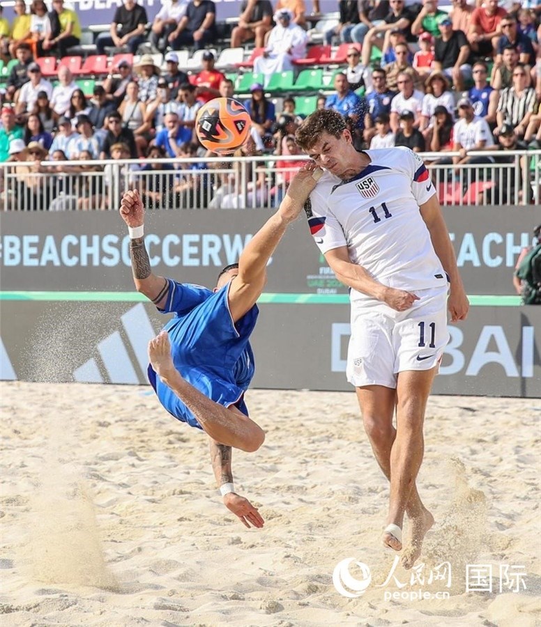 2月15日，意大利隊對陣美國隊。人民網(wǎng)塔里克·易卜拉欣攝