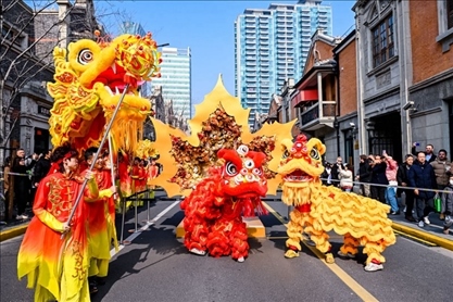 2024年2月10日，上海張園舉辦舞龍舞獅活動，為市民和游客獻(xiàn)上一場視覺盛宴。