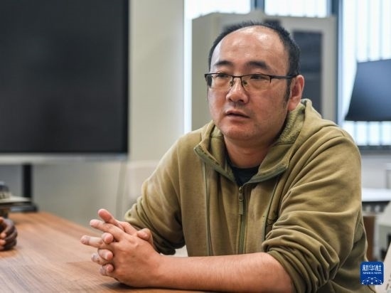 2月15日，在亞的斯亞貝巴的埃塞俄比亞聯(lián)邦職業(yè)技術培訓學院，魯班工坊中方負責人江絳接受新華社采訪。