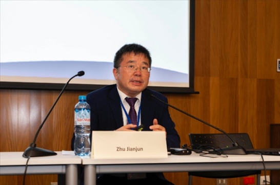 上海外國語大學國際文化交流學院副院長朱建軍做專題講座。（秘魯天主教大學孔子學院供圖）