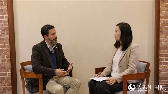 阿根廷布宜諾斯艾利斯大學(xué)阿根廷—中國研究中心主任、阿根廷知名漢學(xué)家畢嘉宏（Ignacio Villagran）接受人民網(wǎng)記者專訪。人民網(wǎng)記者 周雨攝