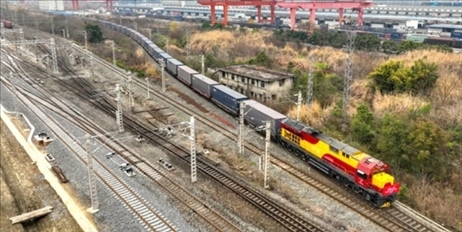 全國(guó)鐵路實(shí)行新的貨物列車運(yùn)行圖。國(guó)鐵集團(tuán)供圖